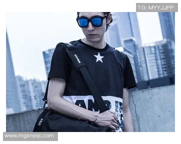 男士足球明星手包时尚潮流解析与搭配技巧分享 男士足球明星手包时尚潮流解析与搭配技巧分享