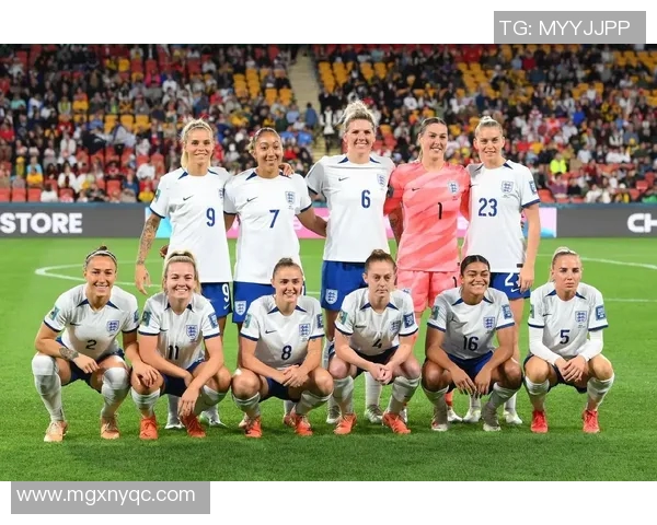 英格兰足球明星在抖音上分享训练日常与精彩瞬间引发热潮 英格兰足球明星在抖音上分享训练日常与精彩瞬间引发热潮