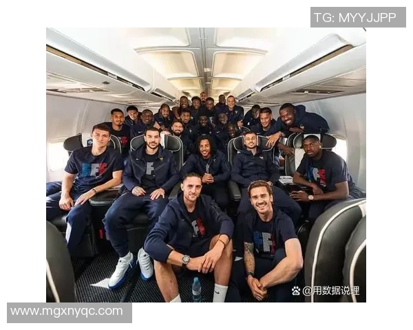 国外足球明星与球迷之间的互动与情感纽带探讨 国外足球明星与球迷之间的互动与情感纽带探讨