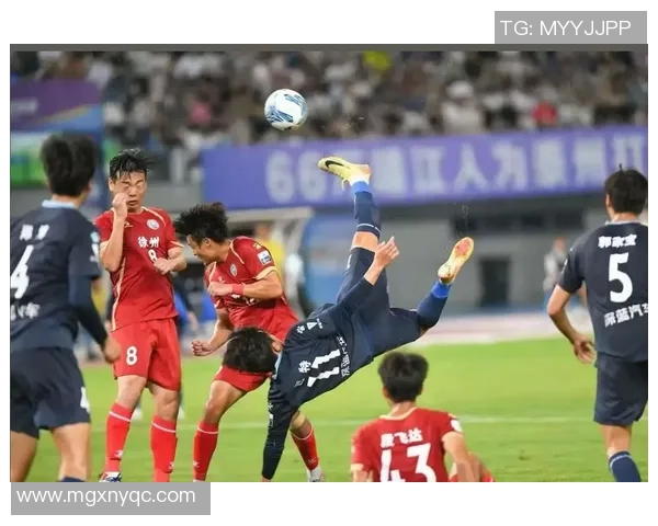 女明星与足球明星携手共度人生的甜蜜故事与背后的精彩瞬间